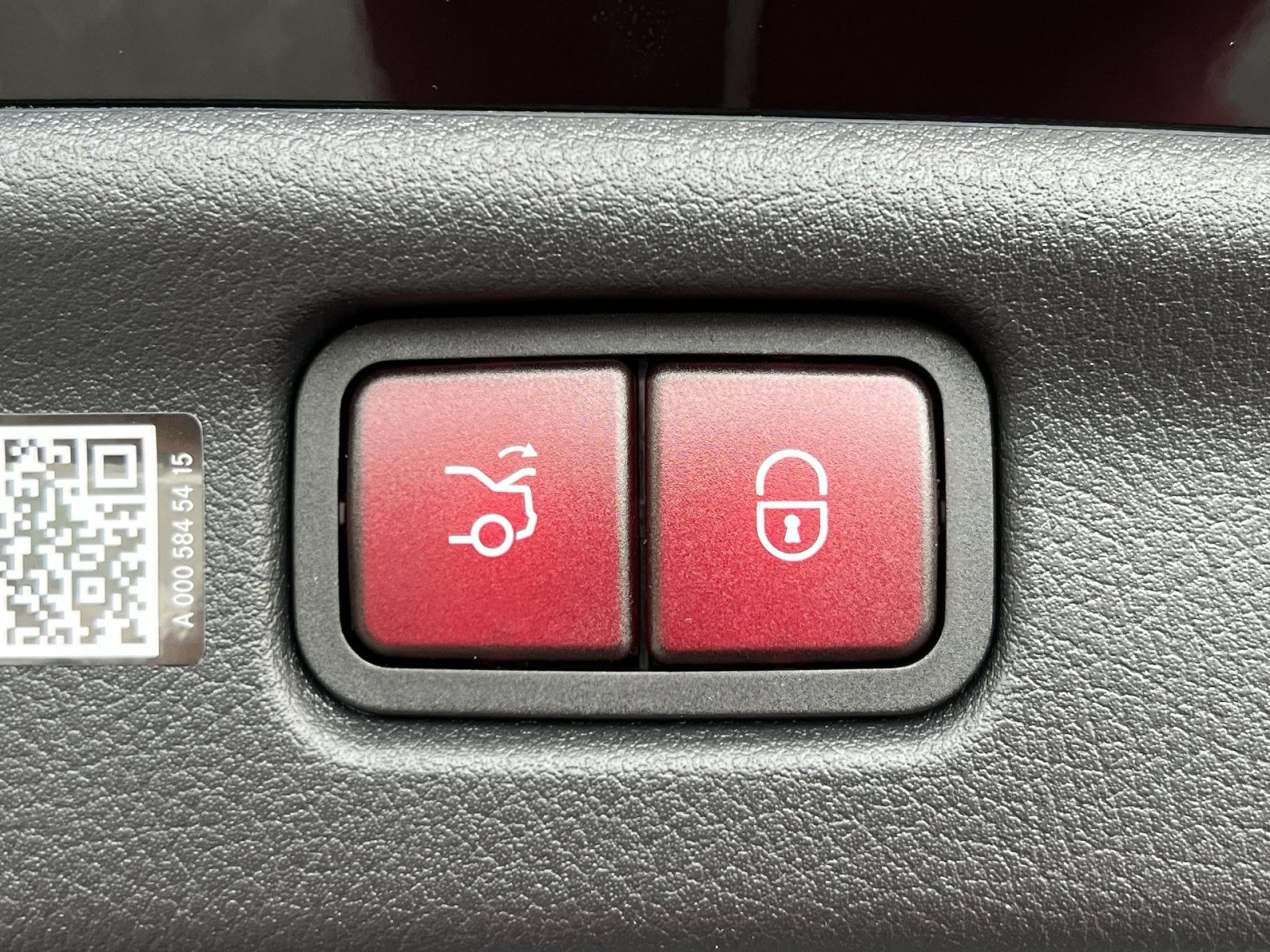 New 2025 Mercedes-Benz C 300 4MATIC Sedan image 25