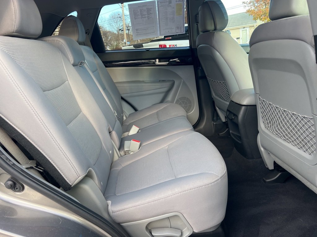 Used 2015 Kia Sorento LX image 23