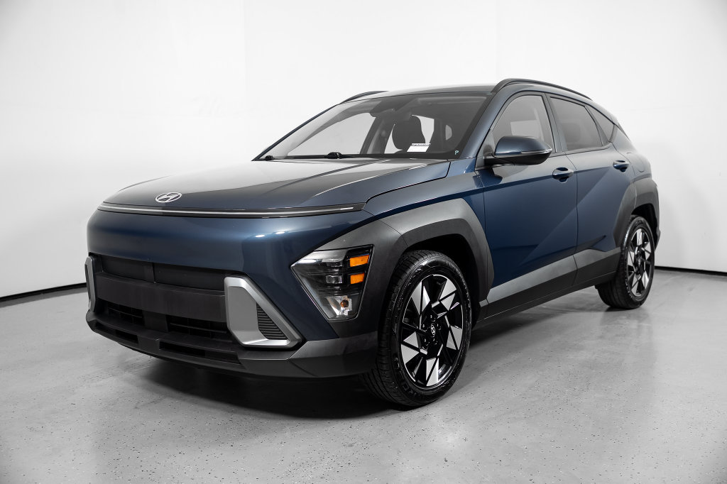 Certified 2025 Hyundai Kona SEL FWD image 16