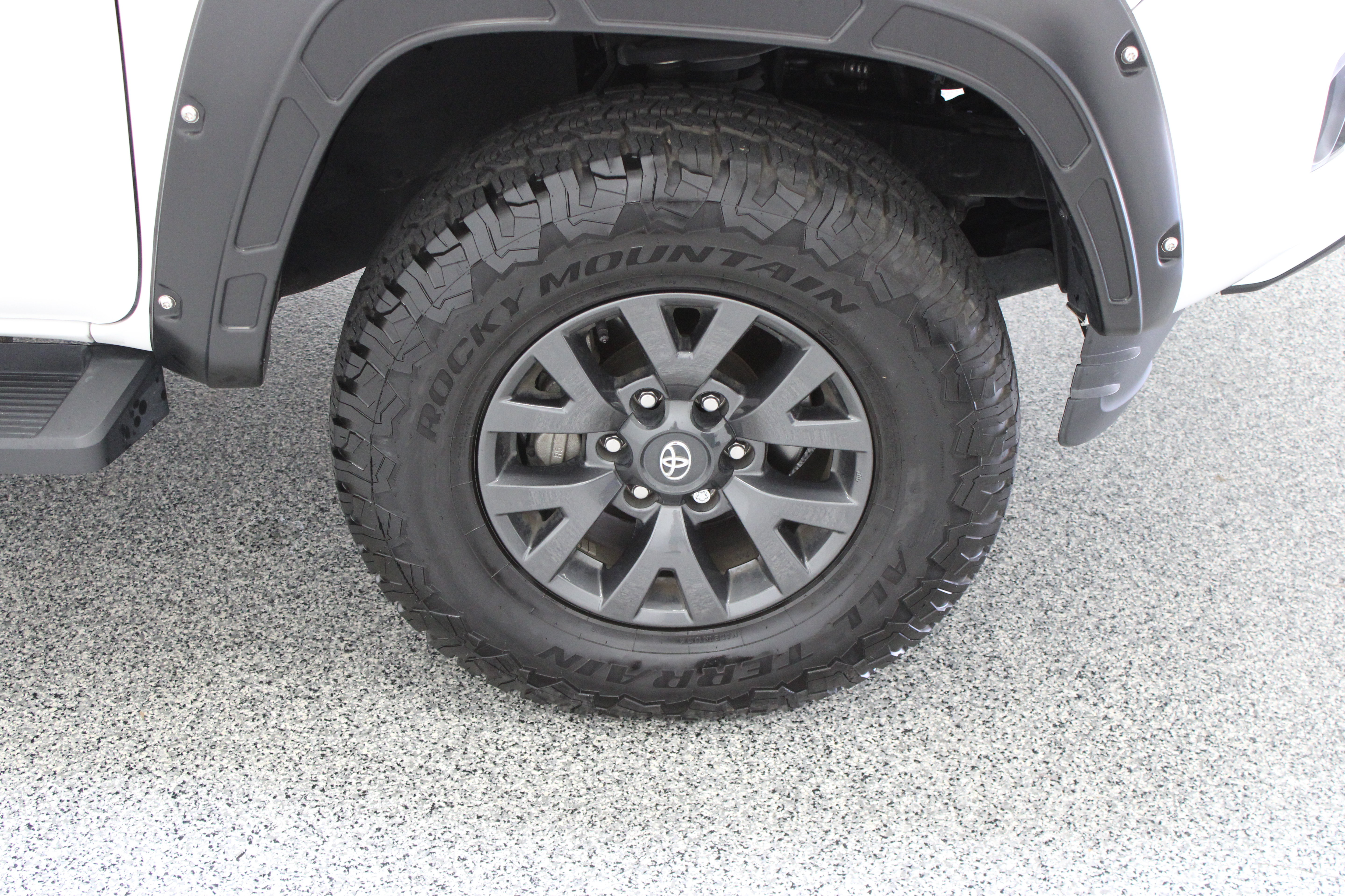 Used 2023 Toyota Tacoma SR5 RWD image 5