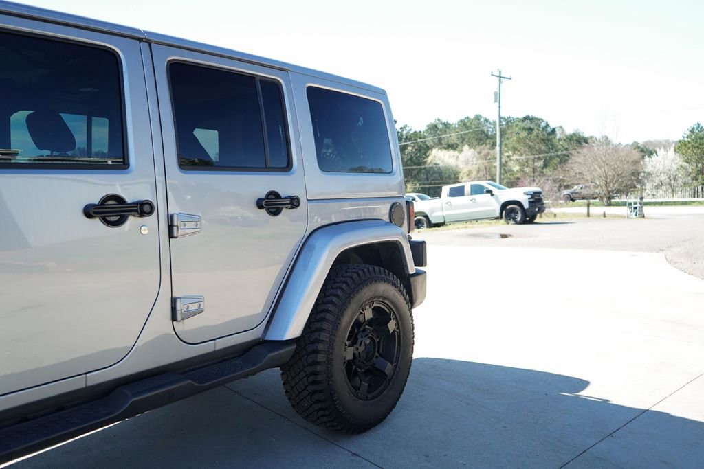 Used 2016 Jeep Wrangler Unlimited Sahara w/ Max Tow Package image 16