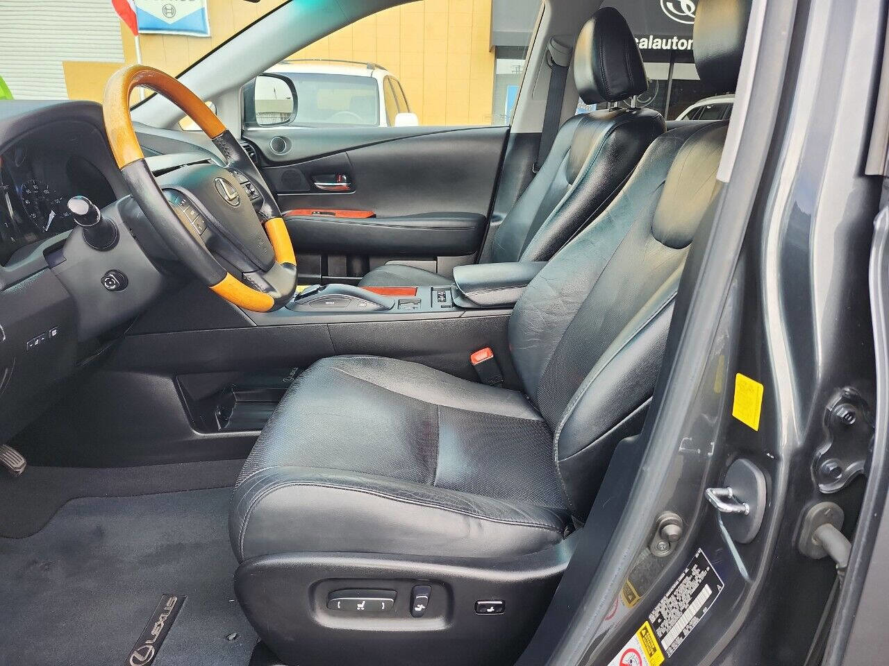 Used 2011 Lexus RX 350 2WD image 11