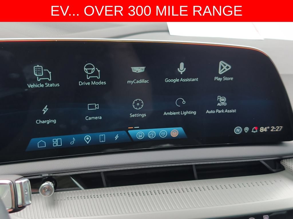Used 2025 Cadillac Optiq Sport 2 w/ LPO, Floor Liner Package AWD/4WD image 19