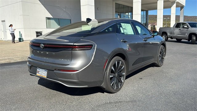 New 2026 Toyota Crown Platinum image 5