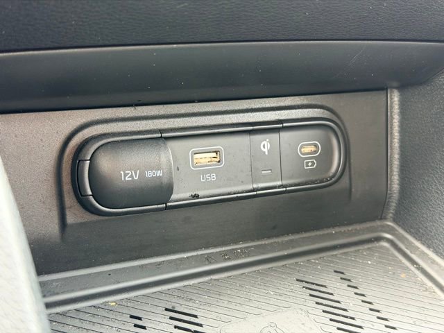 Used 2025 Kia Sportage EX image 16