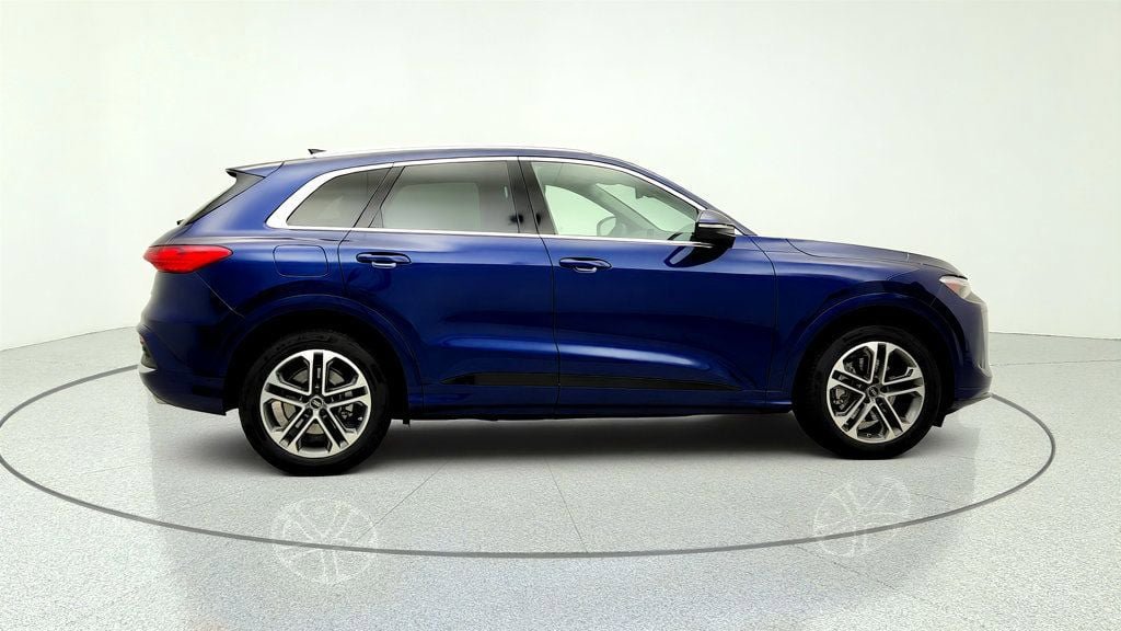 Used 2025 Audi Q5 Prestige AWD/4WD image 4