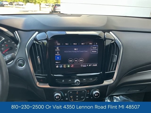 Used 2024 Chevrolet Traverse LT w/ Midnight/Sport Edition AWD/4WD image 24