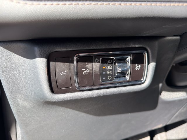 New 2027 Lincoln Aviator AWD w/ Jet Appearance Package image 24