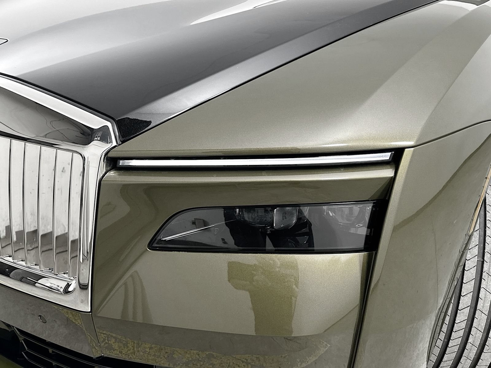 Used 2024 Rolls-Royce Spectre w/ Leather Finishing Pack AWD/4WD image 53