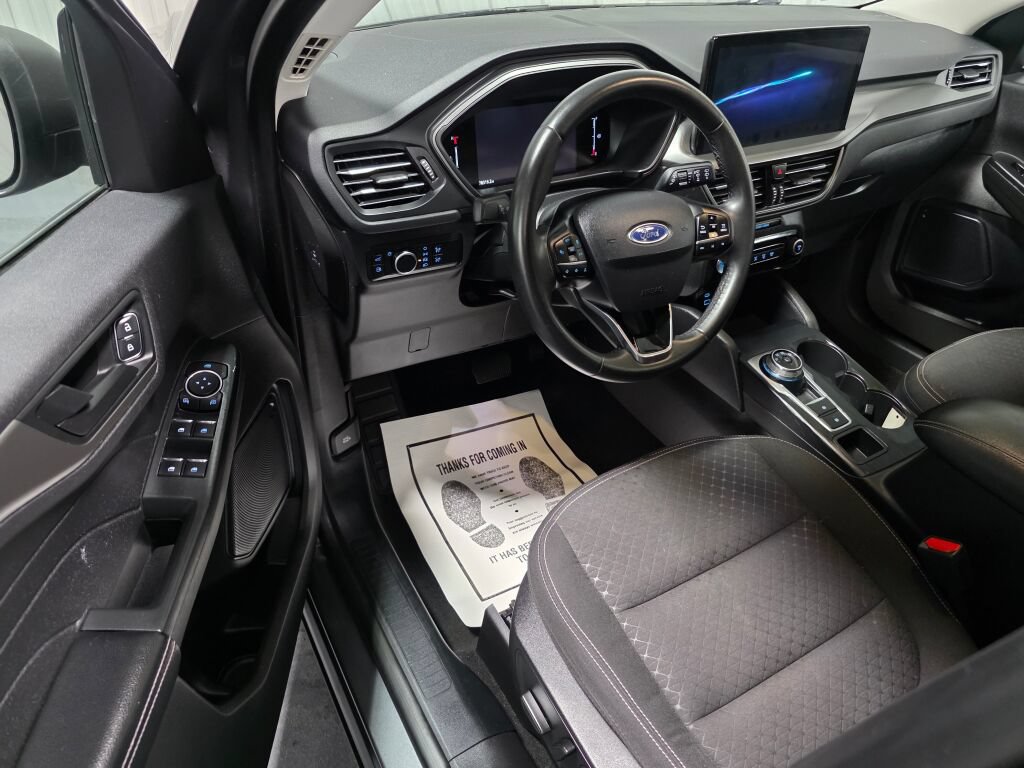 Used 2023 Ford Escape Active w/ Tech Pack #1 FWD image 6
