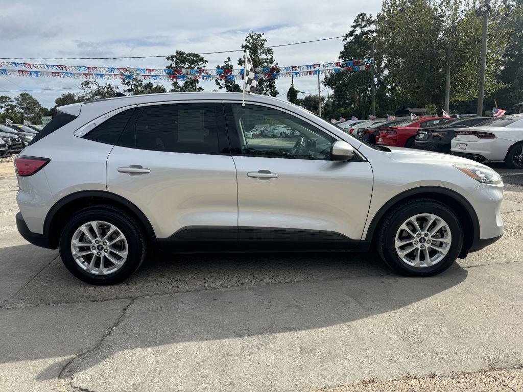 Used 2020 Ford Escape SE image 4