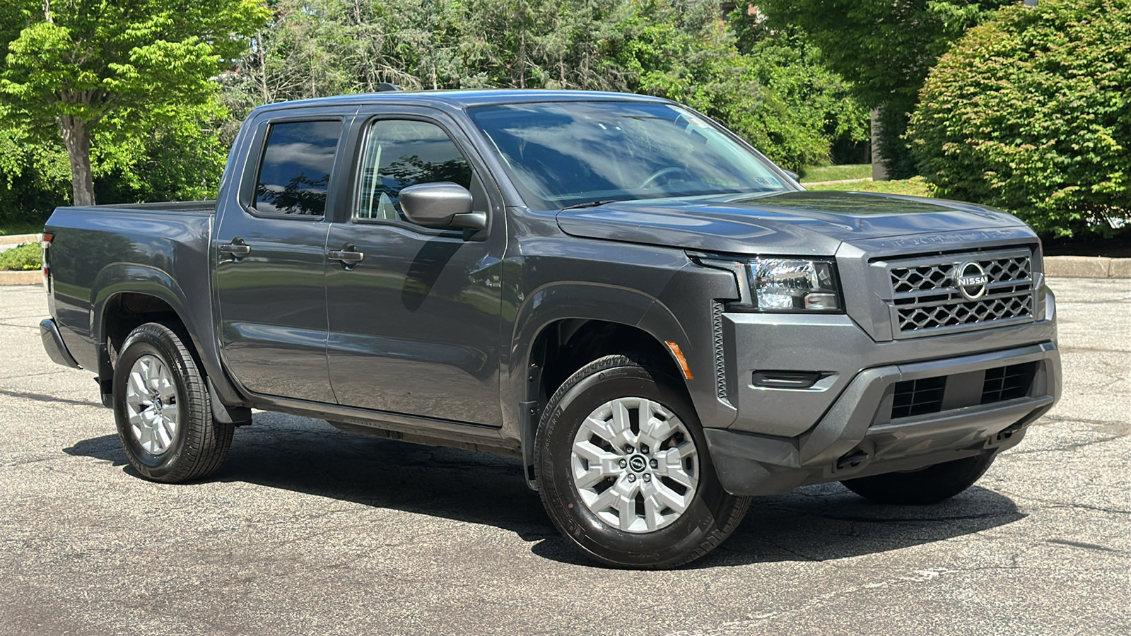 Used 2022 Nissan Frontier SV AWD/4WD image 1