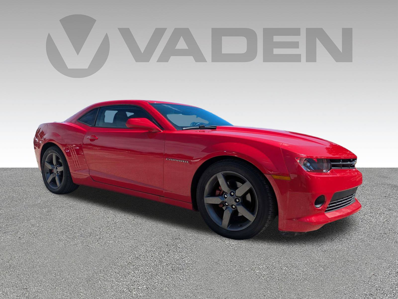 Used 2015 Chevrolet Camaro LT w/ 1LT Preferred Package RWD image 3