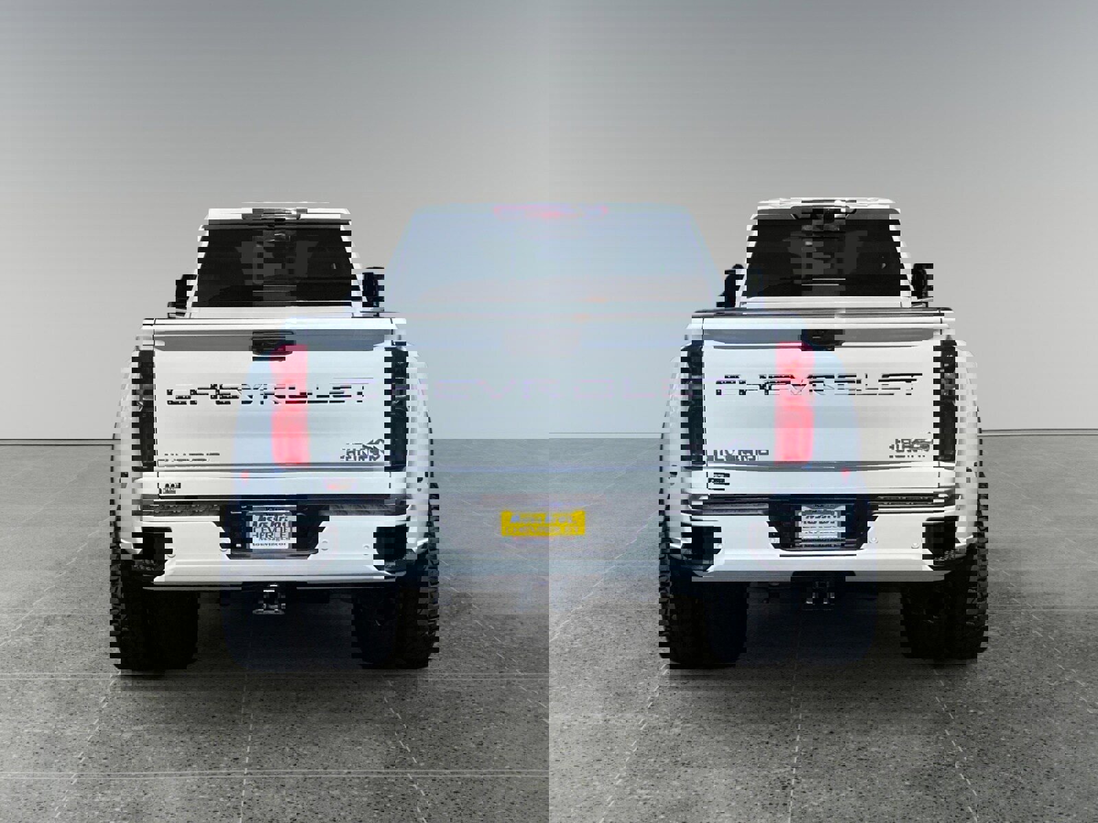 Used 2024 Chevrolet Silverado 3500 High Country w/ High Country Premium Package image 4