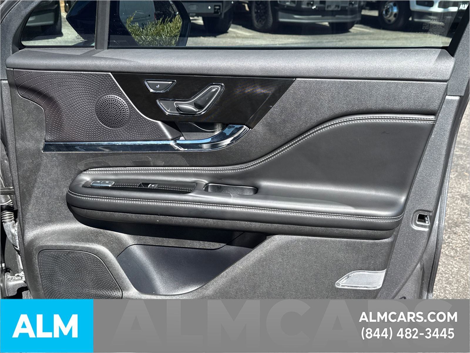 Used 2024 Lincoln Corsair Reserve FWD image 17