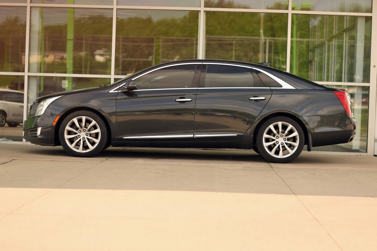 Used 2016 Cadillac XTS Luxury image 4
