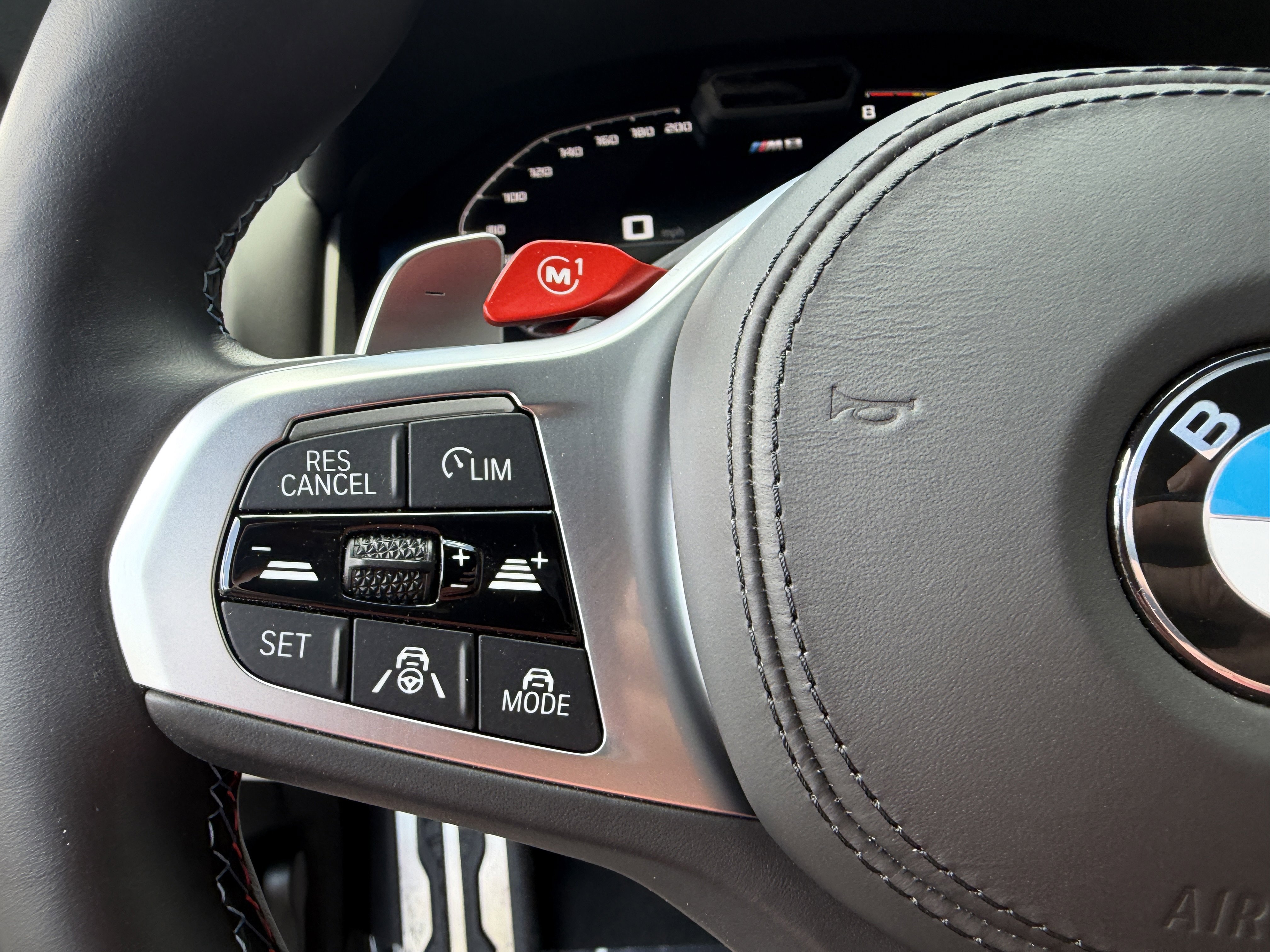 Used 2025 BMW M8 Competition AWD/4WD image 32