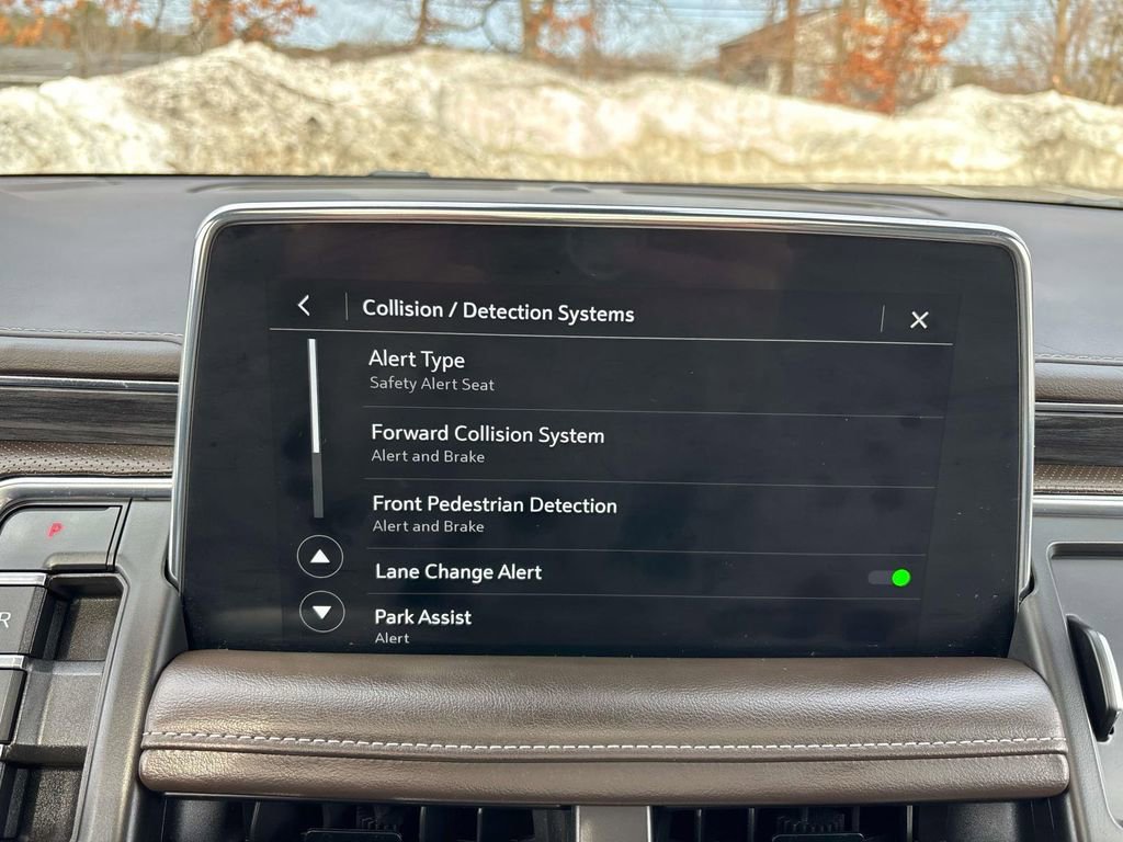 Used 2021 GMC Yukon SLT w/ SLT Premium Package image 33