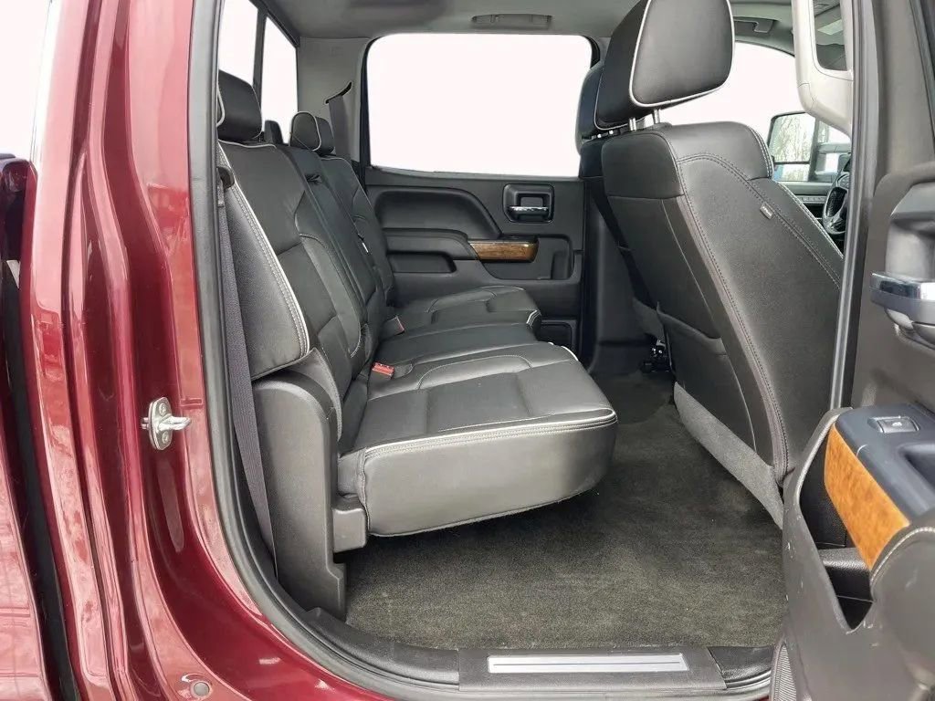 Used 2017 Chevrolet Silverado 2500 High Country AWD/4WD image 17