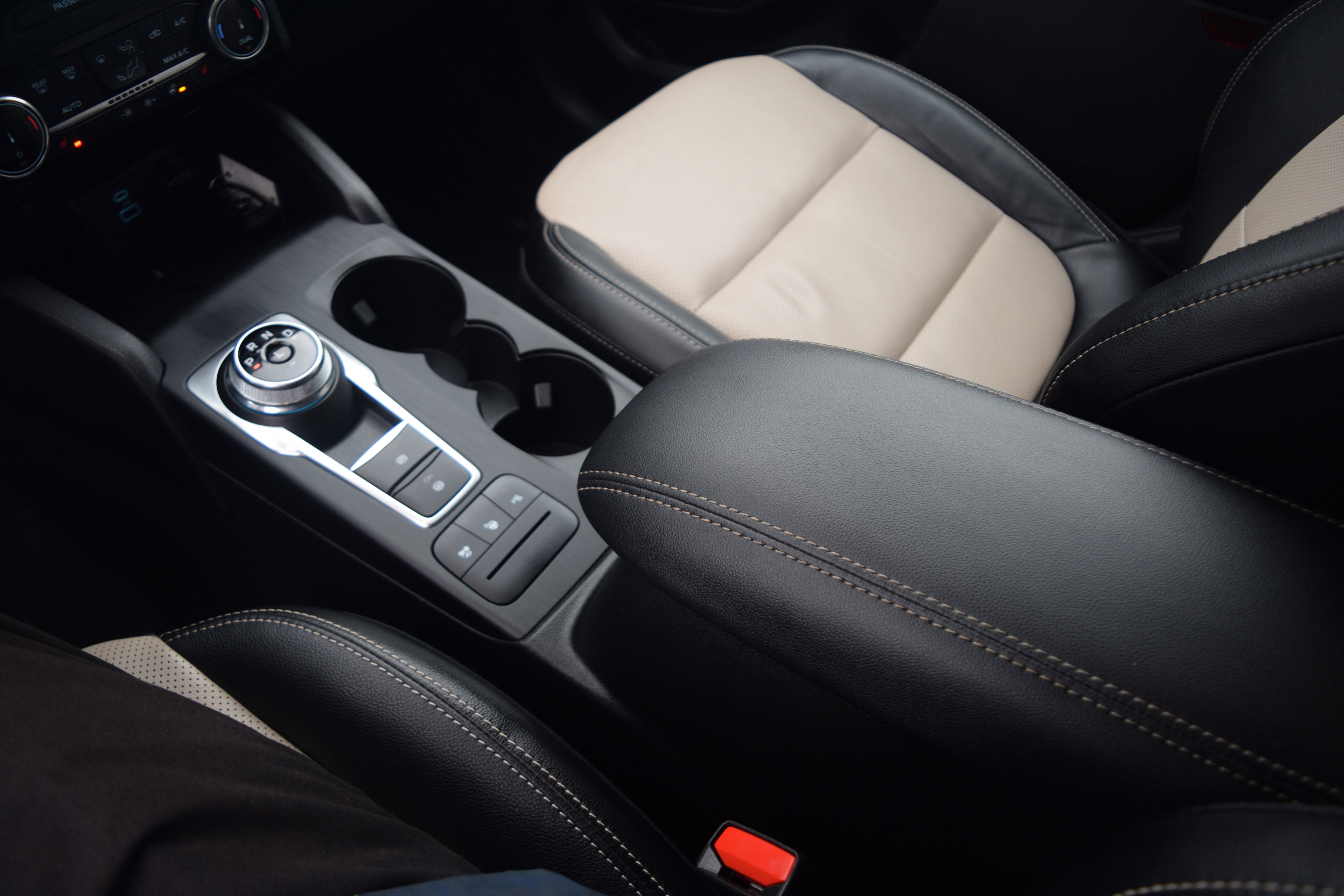 Used 2022 Ford Escape Titanium w/ Titanium Elite Package image 14