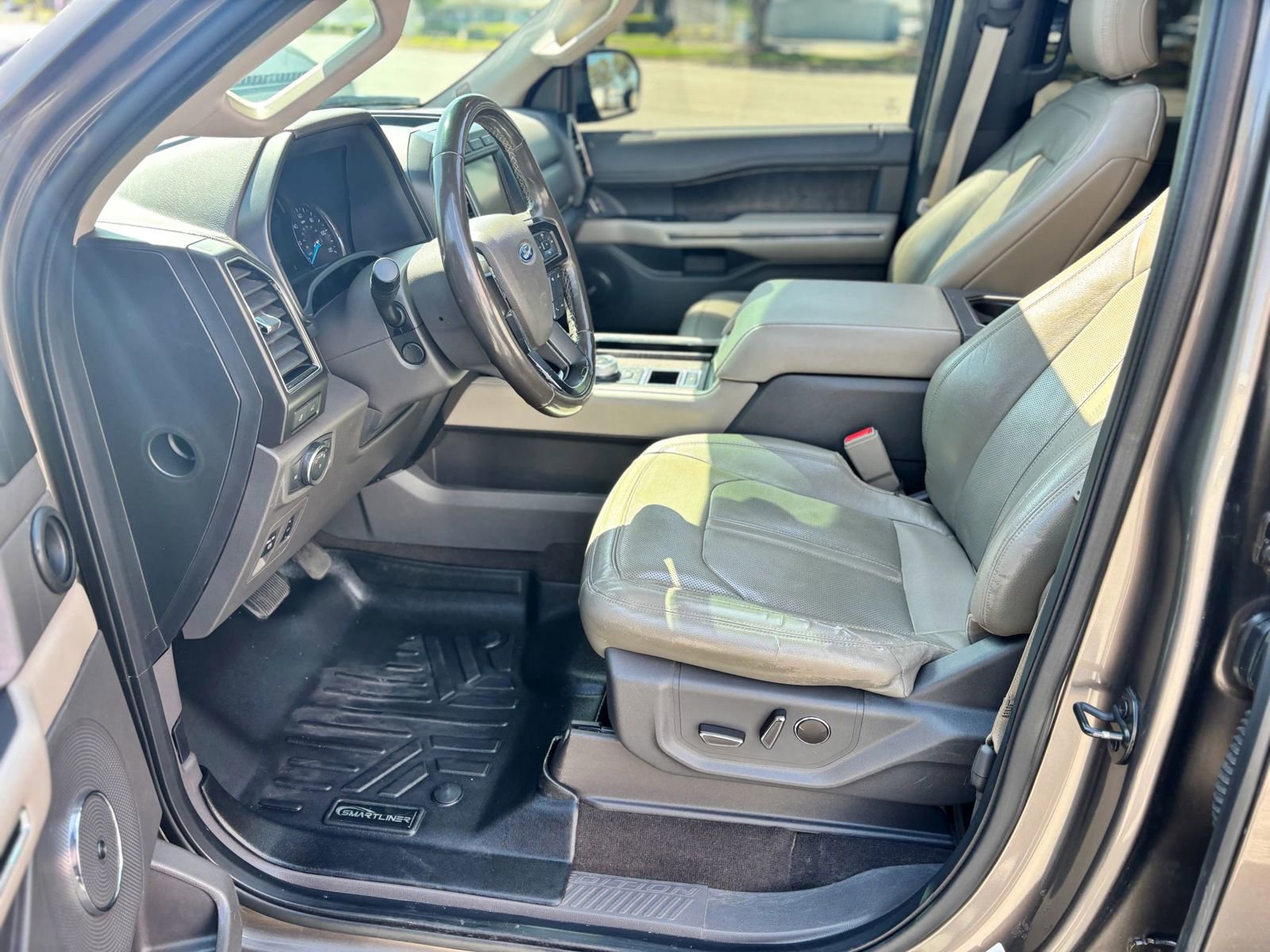 Used 2019 Ford Expedition Max Limited image 11