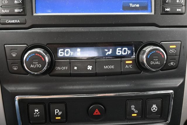 Used 2017 Nissan Titan PRO-4X w/ Pro-4x Convenience Package AWD/4WD image 22