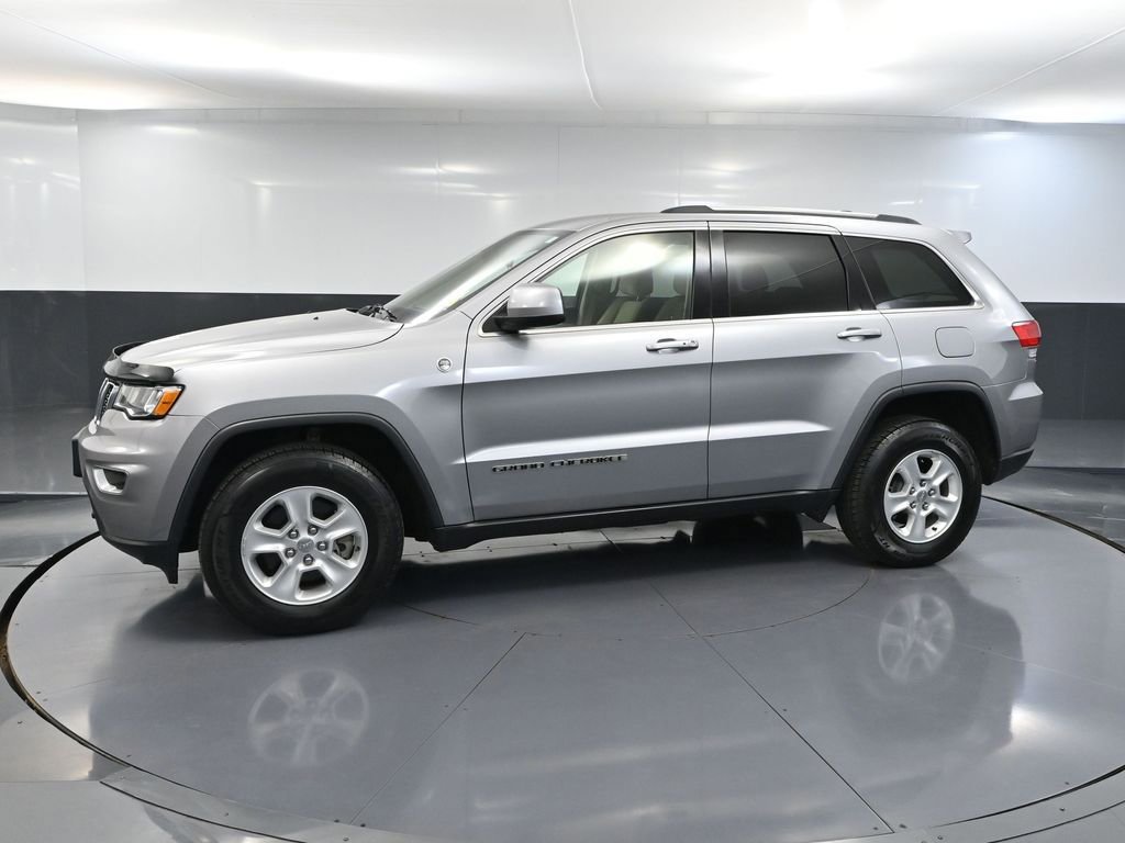 Used 2017 Jeep Grand Cherokee Laredo w/ Quick Order Package 23E AWD/4WD image 12