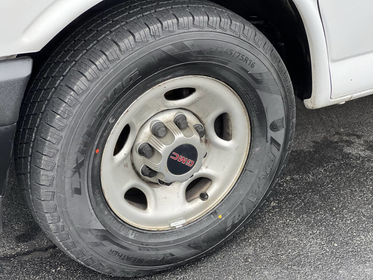 Used 2018 GMC Savana 2500 Extended image 9