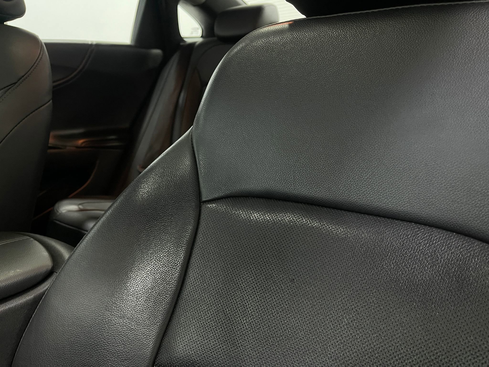 Used 2017 Chevrolet Malibu Premier w/ Premier Sun and Wheel Package image 18