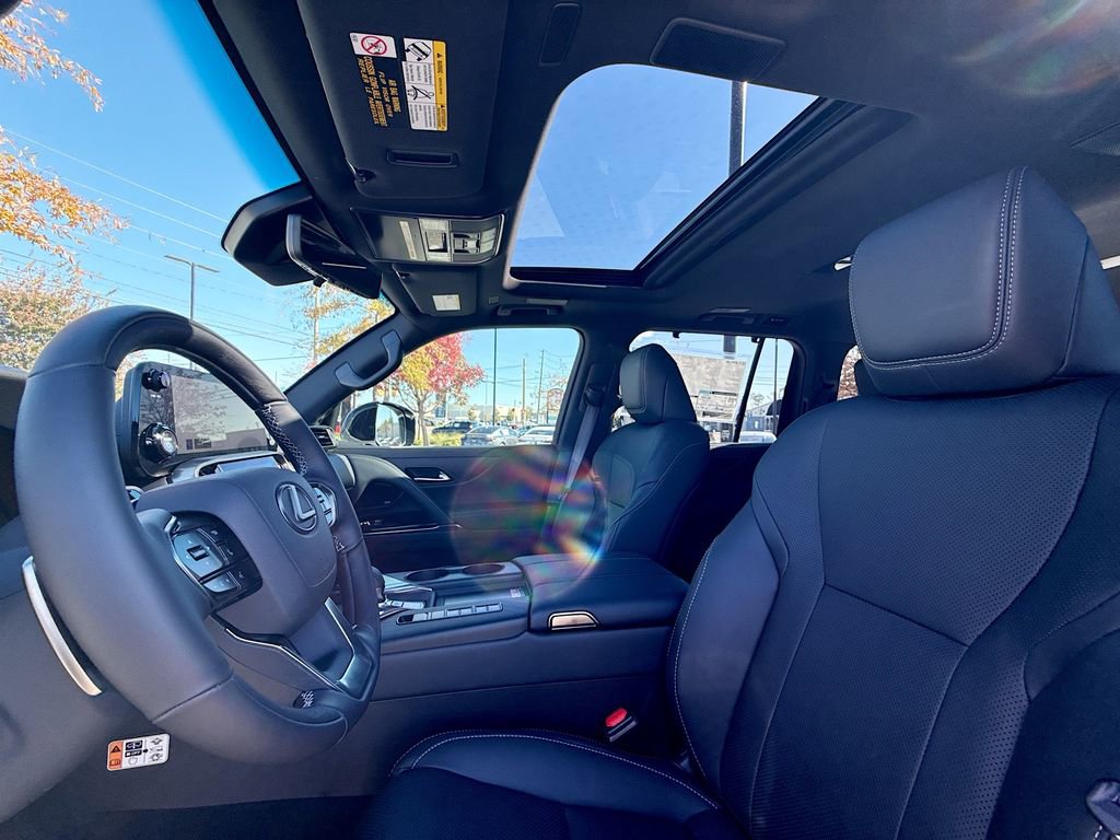 New 2025 Lexus LX 700h Luxury image 15