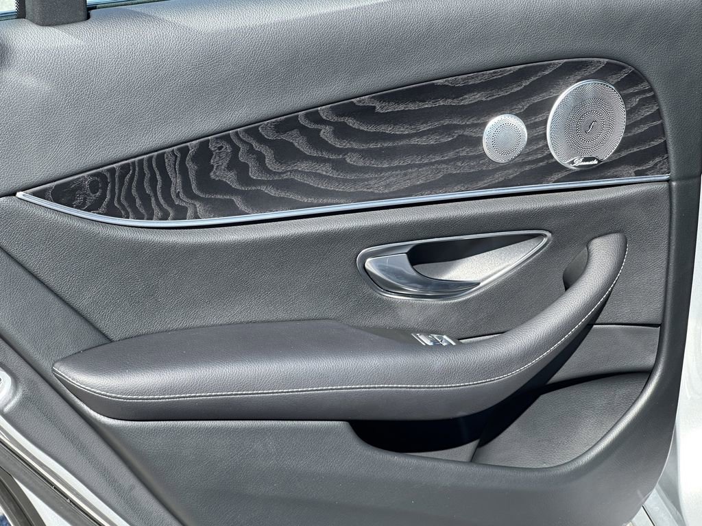 Used 2017 Mercedes-Benz E 300 image 25