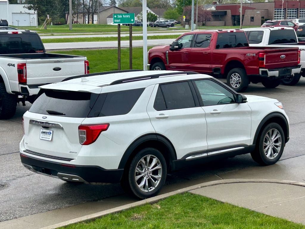 Used 2024 Ford Explorer XLT w/ Equipment Group 202A AWD/4WD image 6