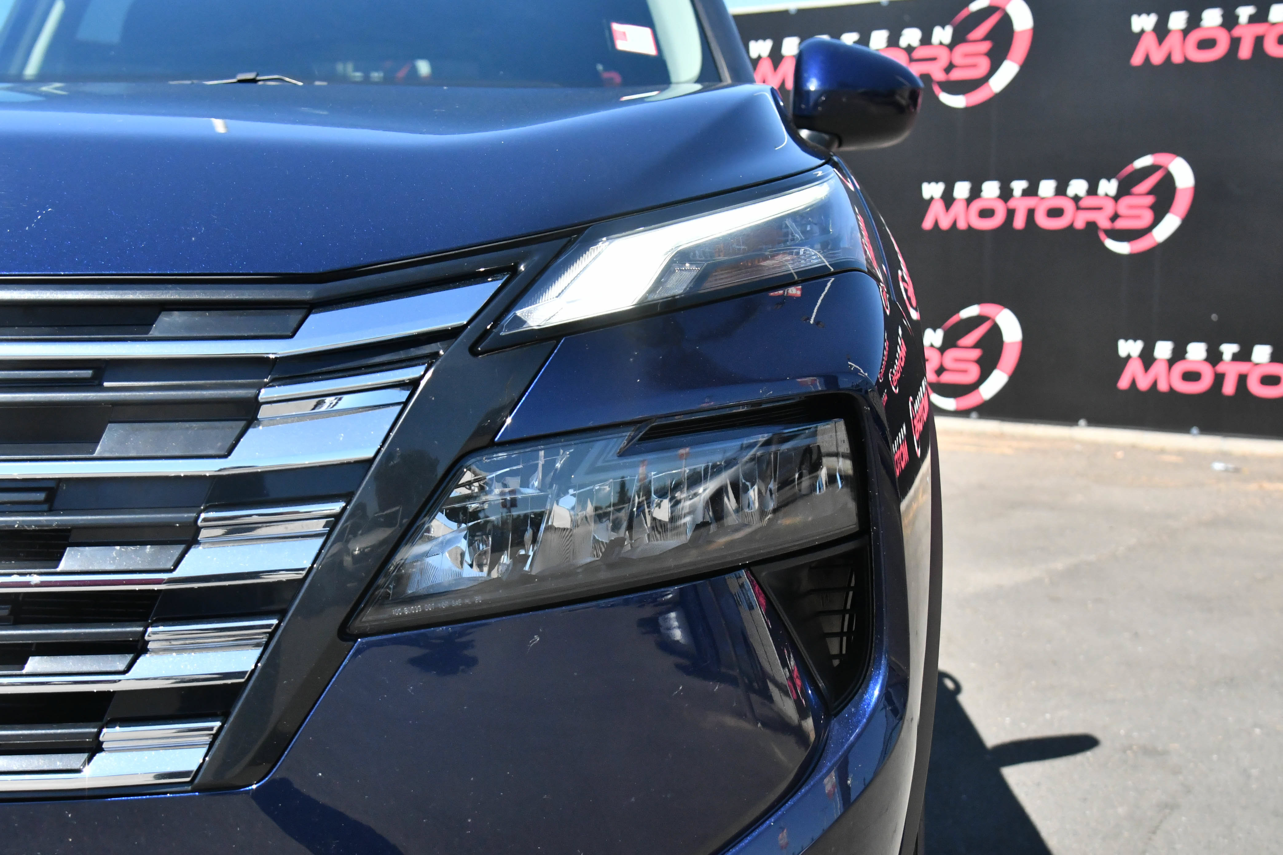 Used 2025 Nissan Rogue SV FWD image 11