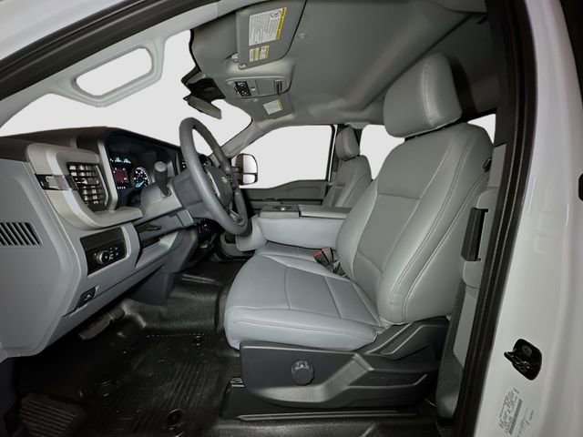 New 2026 Ford F550 4x4 Supercab Super Duty image 14