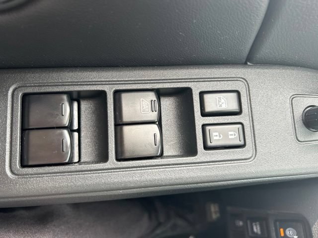 Used 2025 Nissan Frontier SV w/ SV Convenience Package AWD/4WD image 30