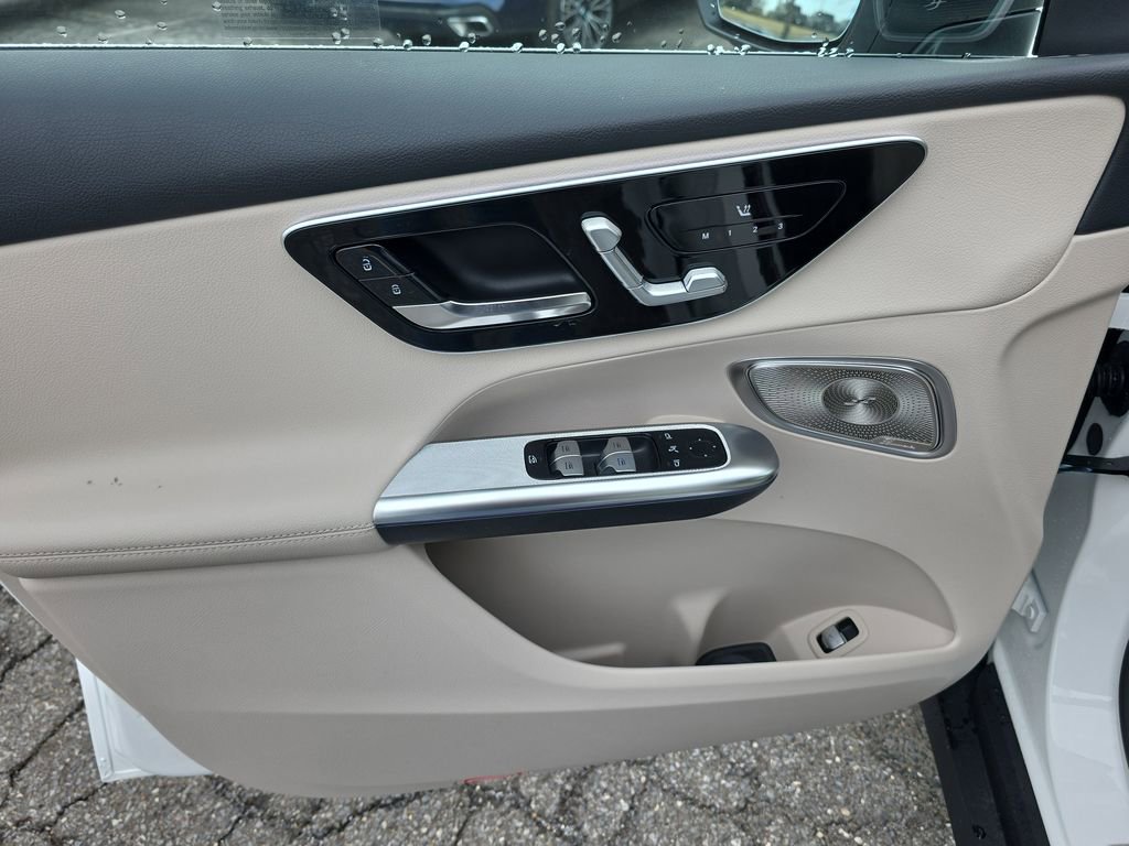 New 2026 Mercedes-Benz GLC 300 4MATIC image 11