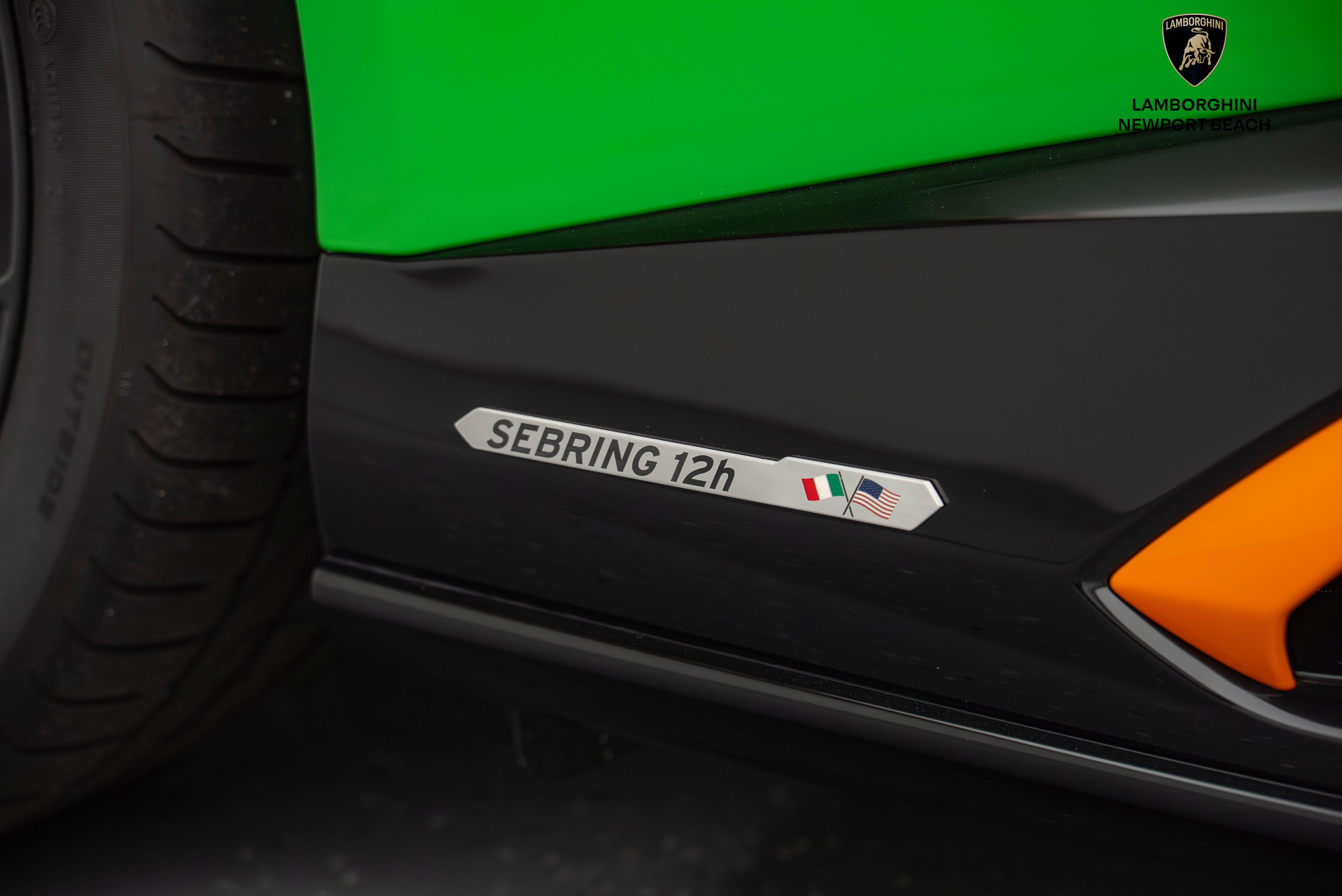 Used 2020 Lamborghini Huracan EVO image 7