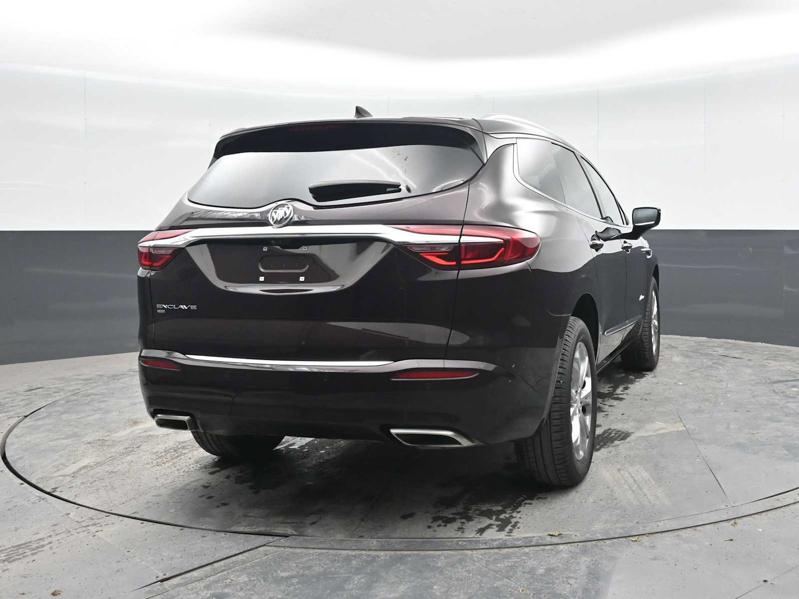 Used 2020 Buick Enclave Avenir w/ Avenir Technology Package AWD/4WD image 10
