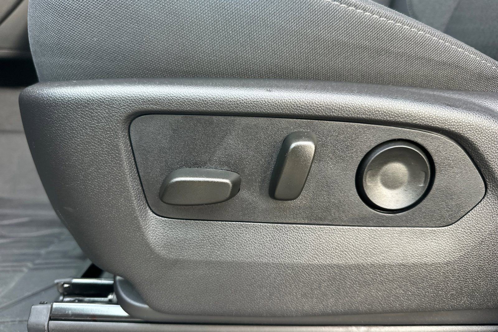 Used 2026 Chevrolet Silverado 1500 Custom w/ Turbomax Blackout Package image 13