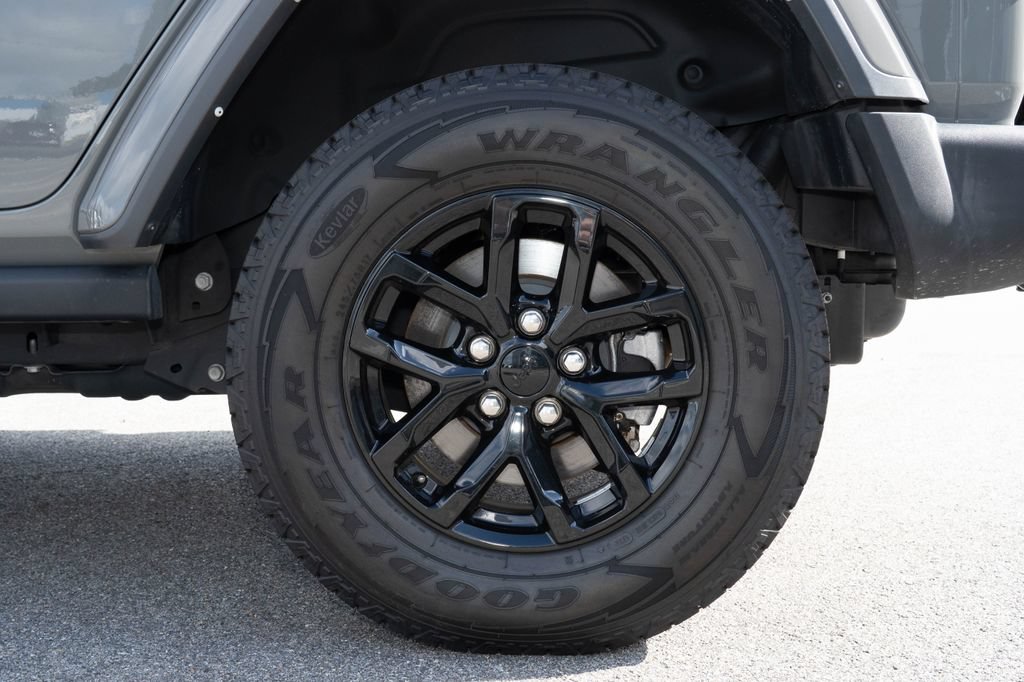 Used 2023 Jeep Wrangler Unlimited Sport AWD/4WD image 32