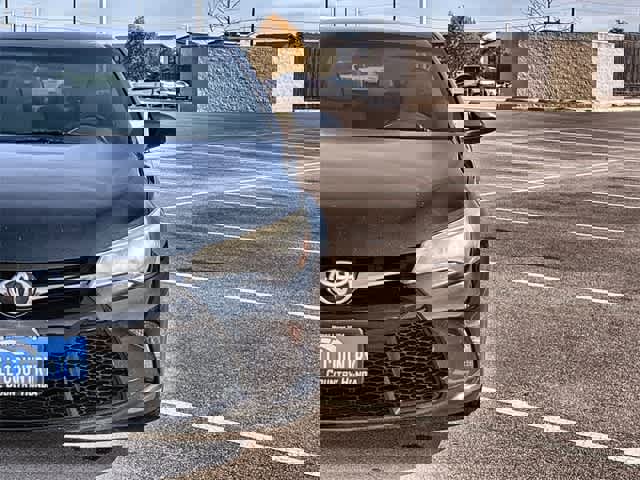 Used 2016 Toyota Camry SE image 11