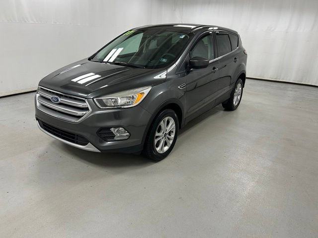 Used 2017 Ford Escape SE AWD/4WD image 2