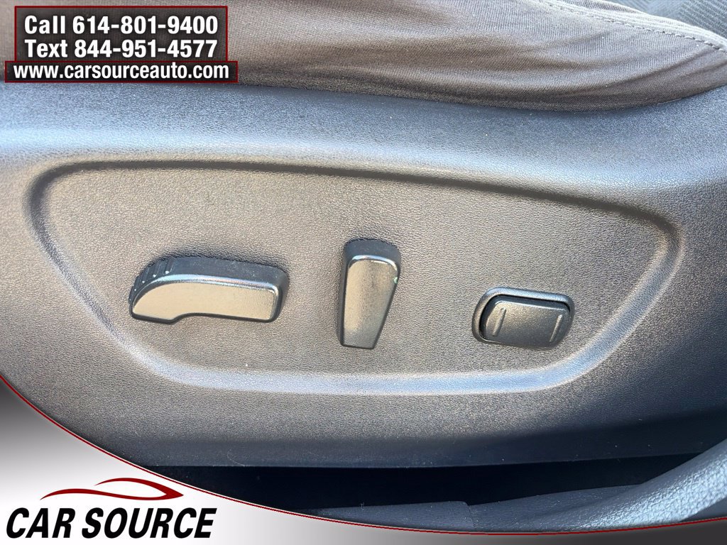 Used 2016 Nissan Rogue SV AWD/4WD image 15