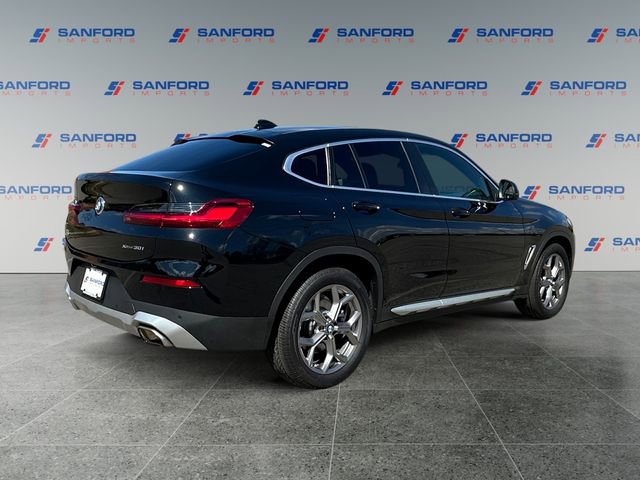 Used 2023 BMW X4 xDrive30i w/ Premium Package image 5