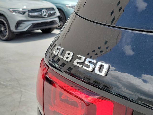 Used 2022 Mercedes-Benz GLB 250 image 8
