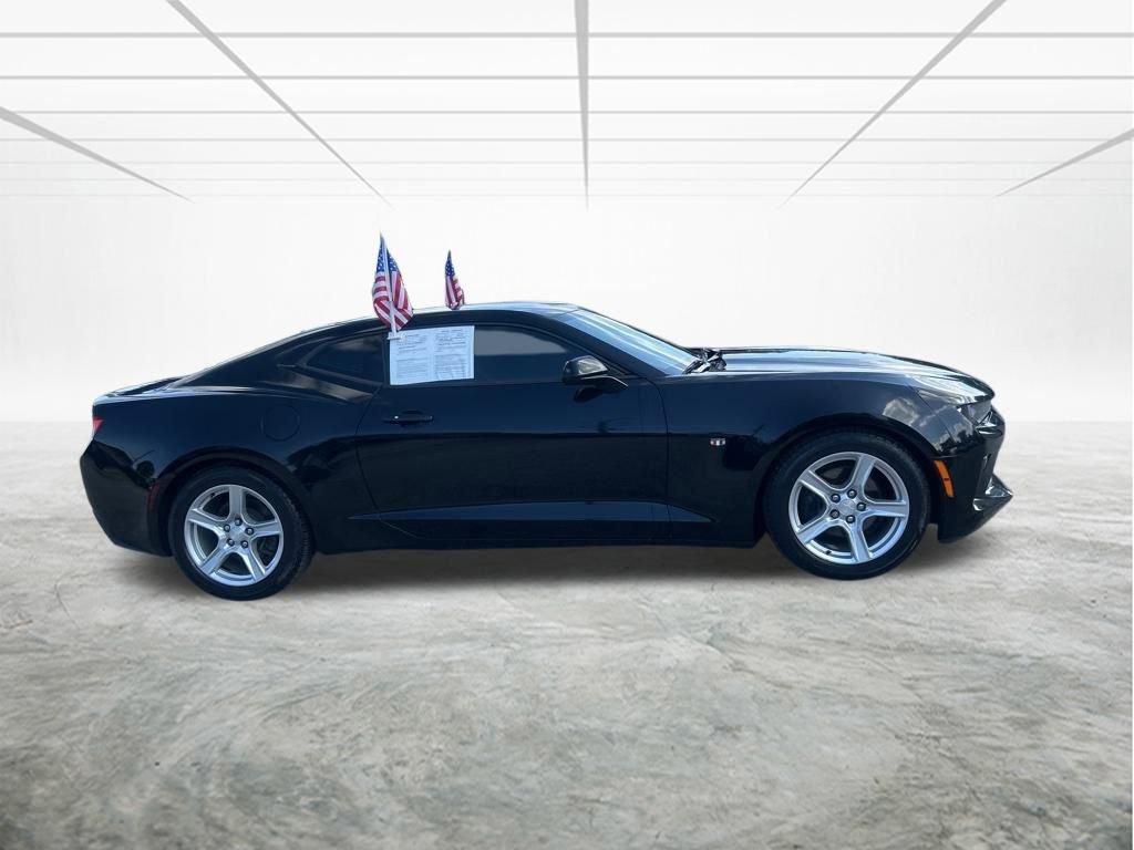 Used 2018 Chevrolet Camaro LT image 3