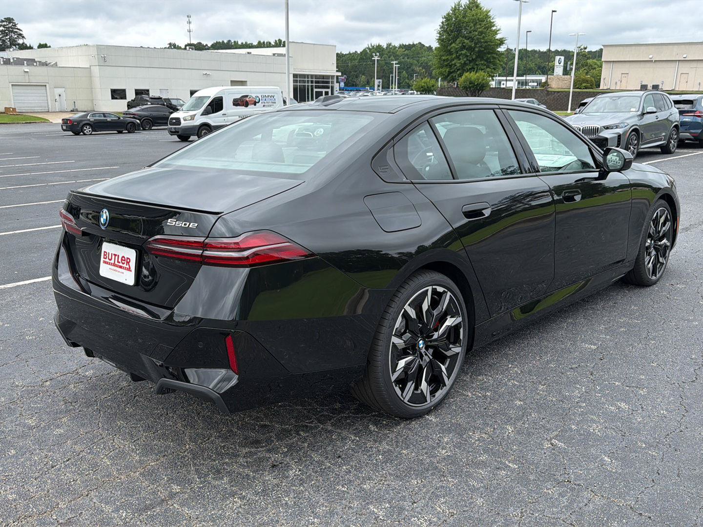 New 2027 BMW 550e xDrive w/ Executive Package AWD/4WD image 6