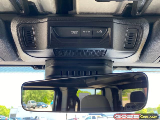 Used 2025 Jeep Gladiator Mojave w/ Convenience Group AWD/4WD image 15