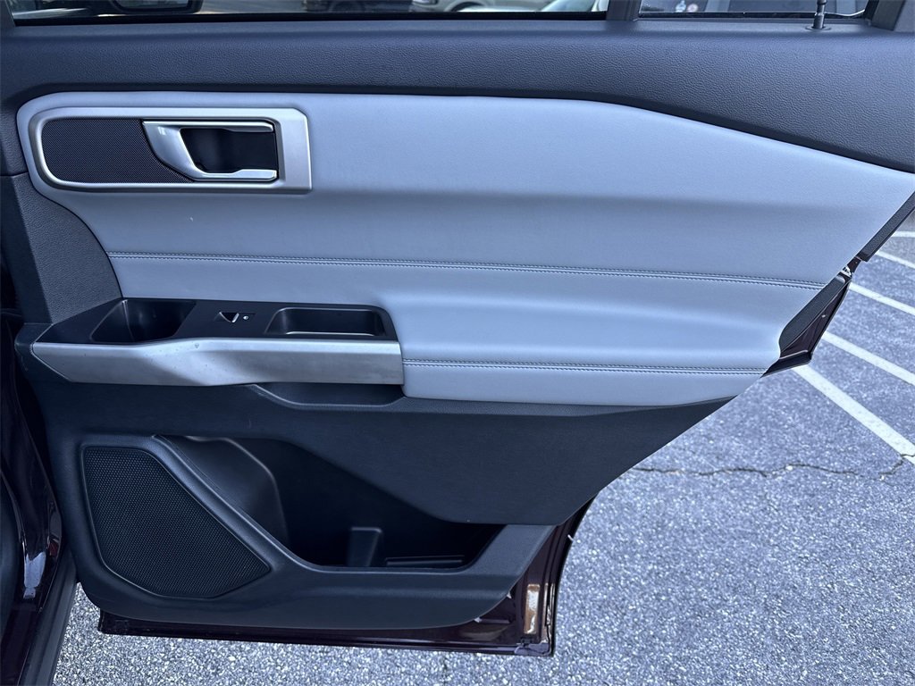 Used 2023 Ford Explorer XLT w/ Equipment Group 202A image 17