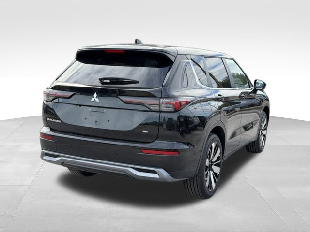 New 2026 Mitsubishi Outlander SE FWD image 3